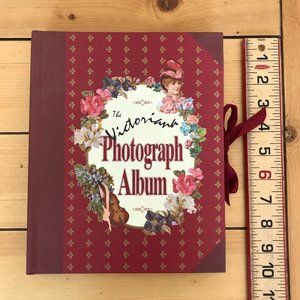 Victoriana Photograph Album Die-Cut Pages Floral Motif 1997 Whitecap R Frederick